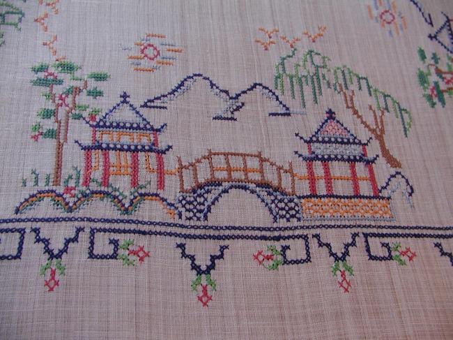 Wonderful Pinã  tea tablecloth & 6 napkins with indo-chineese embroidery