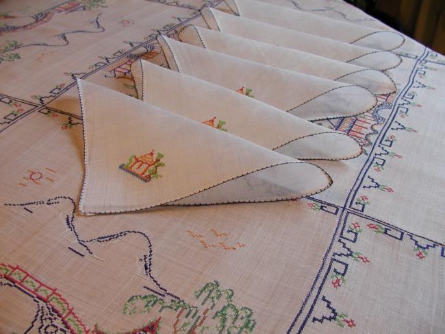 Wonderful Pinã  tea tablecloth & 6 napkins with indo-chineese embroidery