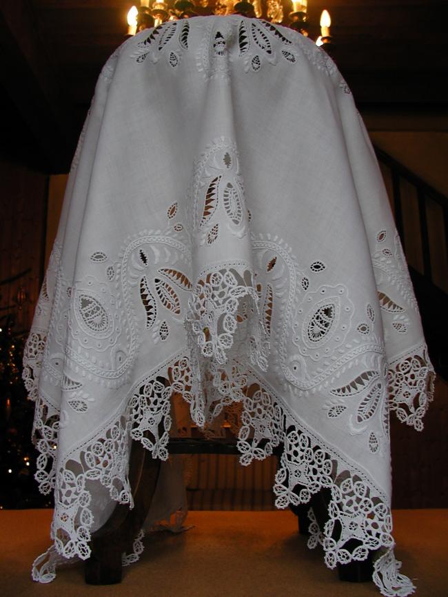 Absolutely stunning Hedebo lace tablecloth