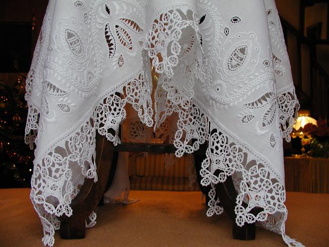 Absolutely stunning Hedebo lace tablecloth