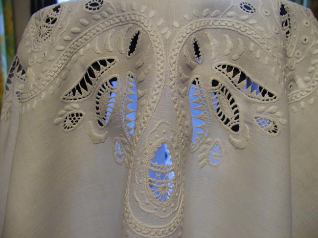 Absolutely stunning Hedebo lace tablecloth