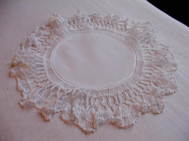 So sweet edwardian hairpin lace doily