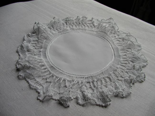 So sweet edwardian hairpin lace doily