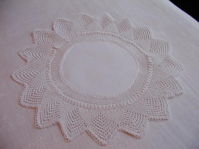 So cute star shape doily with knitted lace 1920