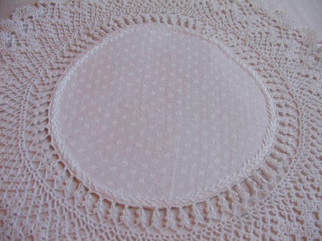 So charming victorian doily with Irish guipure lace