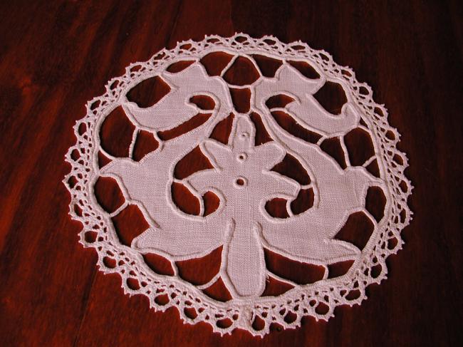 Lovely set of 3 doilies with Richelieu embroidery