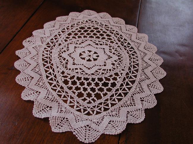 Lovely Cluny bobbin lace oval table centre