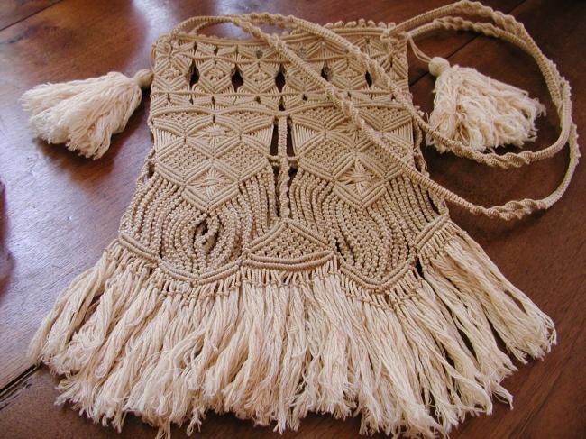 Superb antique bag in hand-made Macramé lace 1900