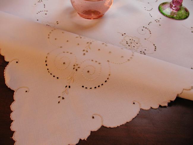 So charming little tablecloth with embroidered flowers