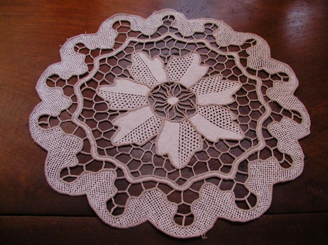 Gorgeous pair of Bolognia lace doilies