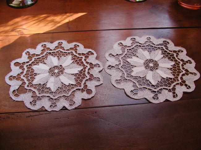 Gorgeous pair of Bolognia lace doilies