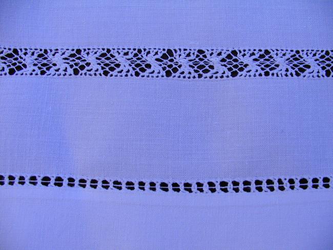 Wonderful tablecloth with large drawn thread works