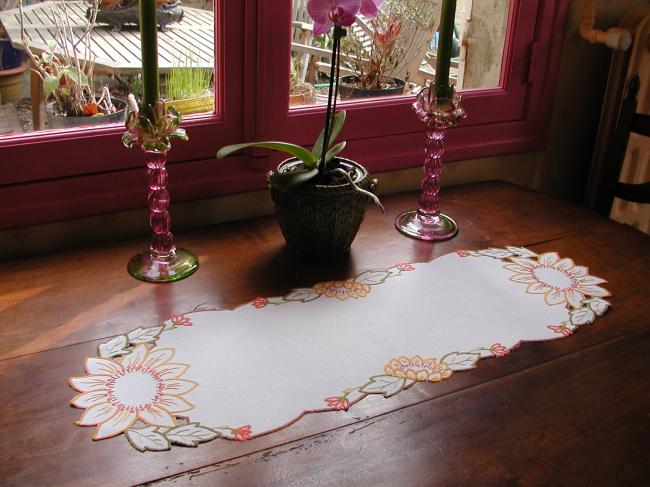 Adorable table runner with Sunflowers