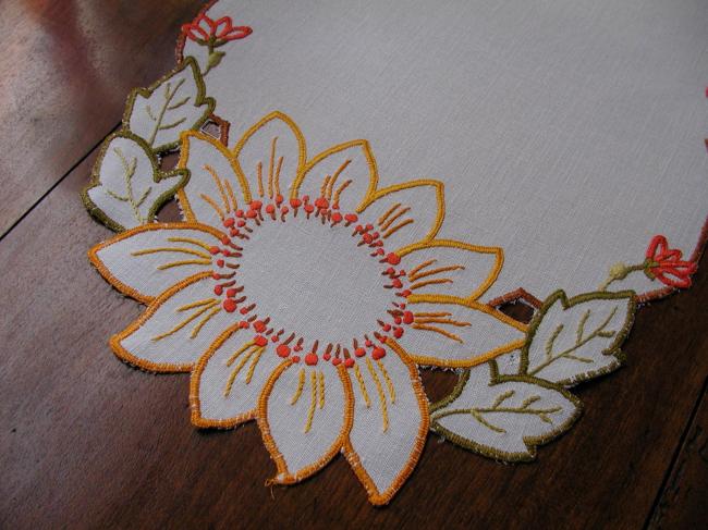 Adorable table runner with Sunflowers