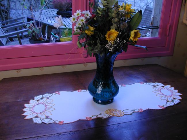 Adorable table runner with Sunflowers