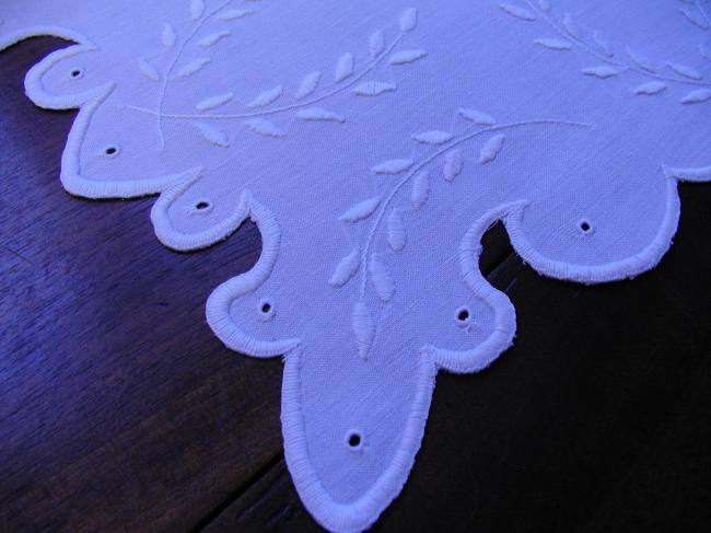 So lovely rectangular doily with raised white works