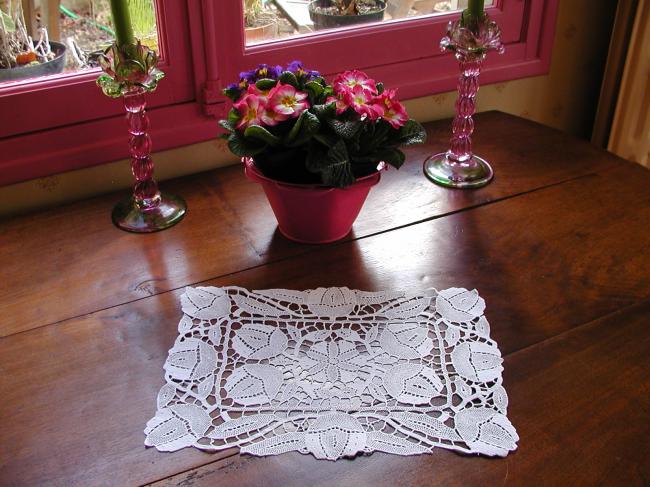 Stunning traycloth with hand made Venezia lace 1900