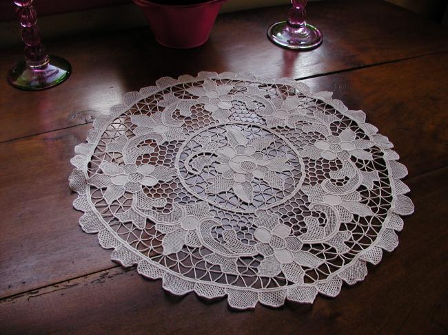 Wonderful round table centre with hand made Bolognia lace 1920
