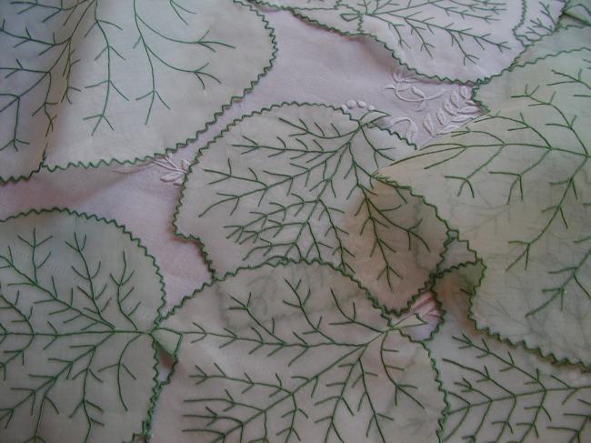 Magnificient  luncheon set of 17pieces of  organdi embroidered vine leaves