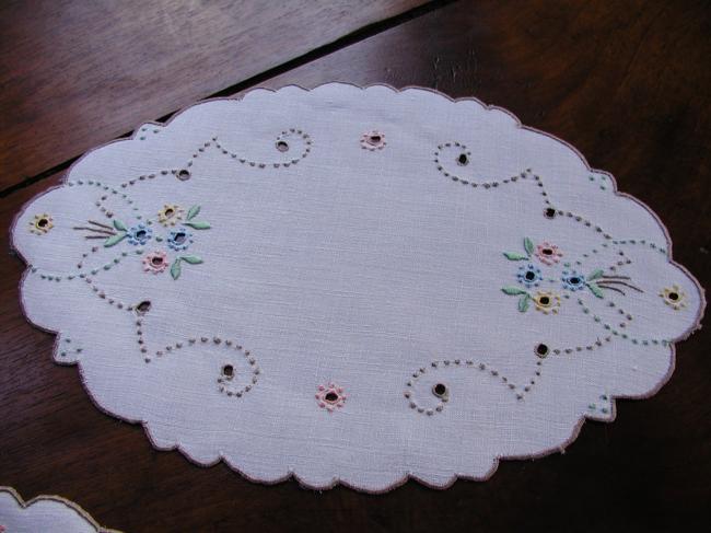 Lovely set of doilies for symmetrical decor in colorful Madeira embroidery