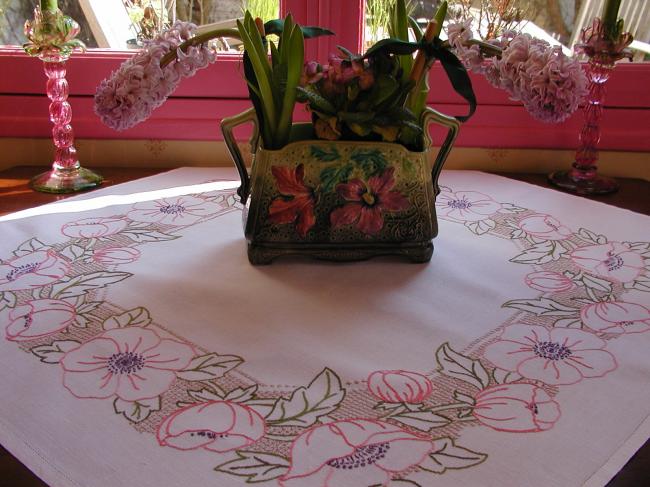 Very beautiful small tablecloth with embroidered anemones