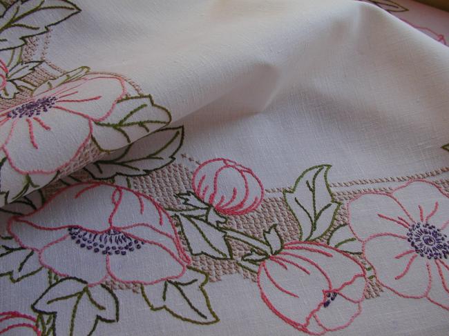 Very beautiful small tablecloth with embroidered anemones