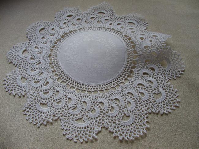 Charming round damask doily with irish guipure lace