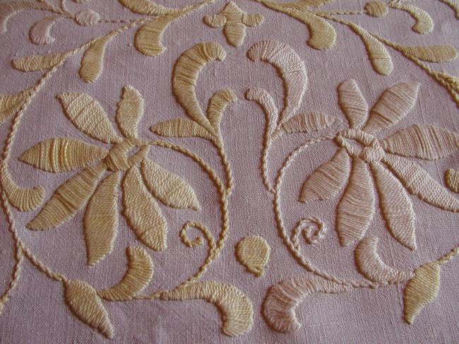 Wonderful and rich embroidered tablecloth with large insert of Cluny lace 1900